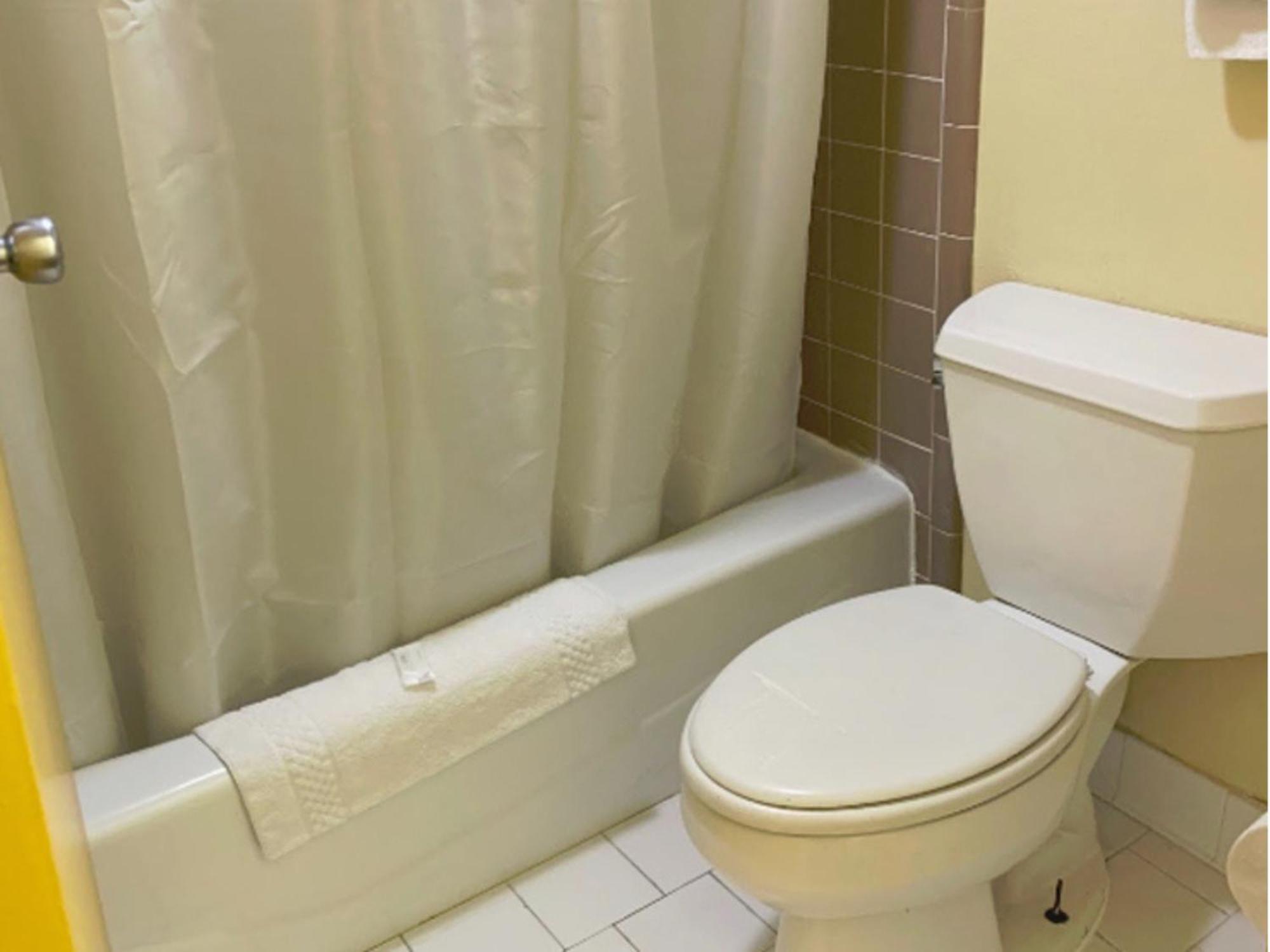 American Inn And Suites - Atlanta Airport Jonesboro I-75 Номер фото